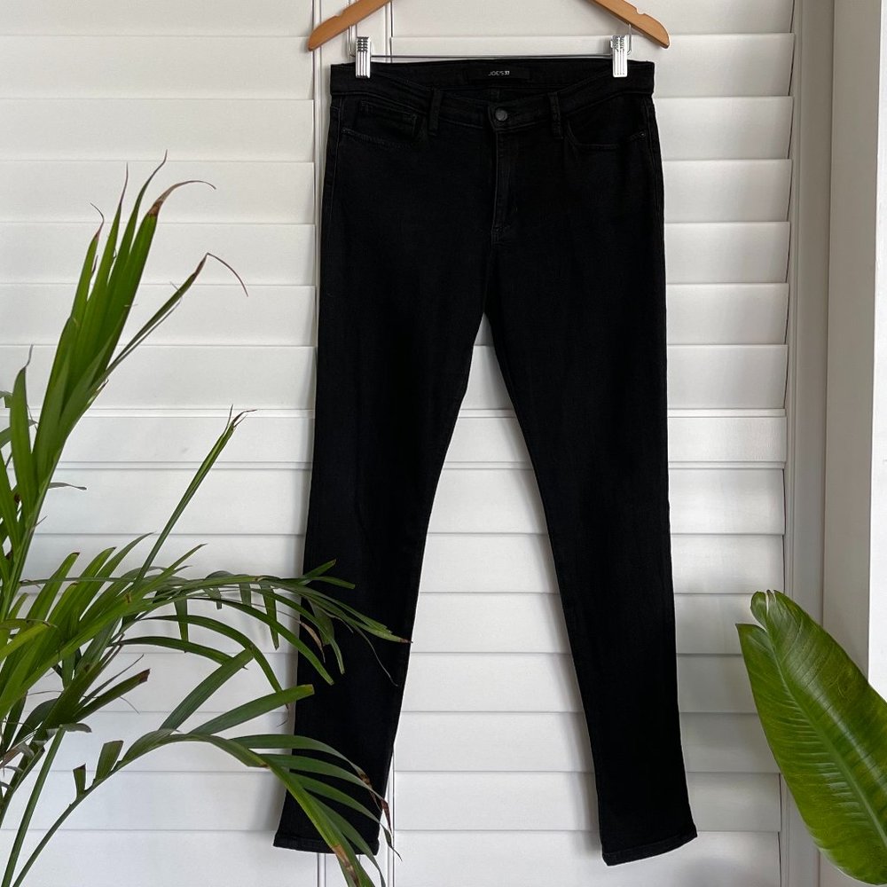 EXCELLENT CONDITION Joe's Jeans Skinny Provocateur in "Becca"